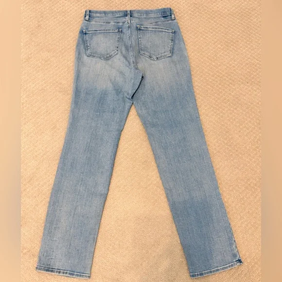 Jag Jeans Women's Light Wash Straight Jeans - Picture 10 of 11